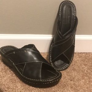 New Josef Siebel black sandals